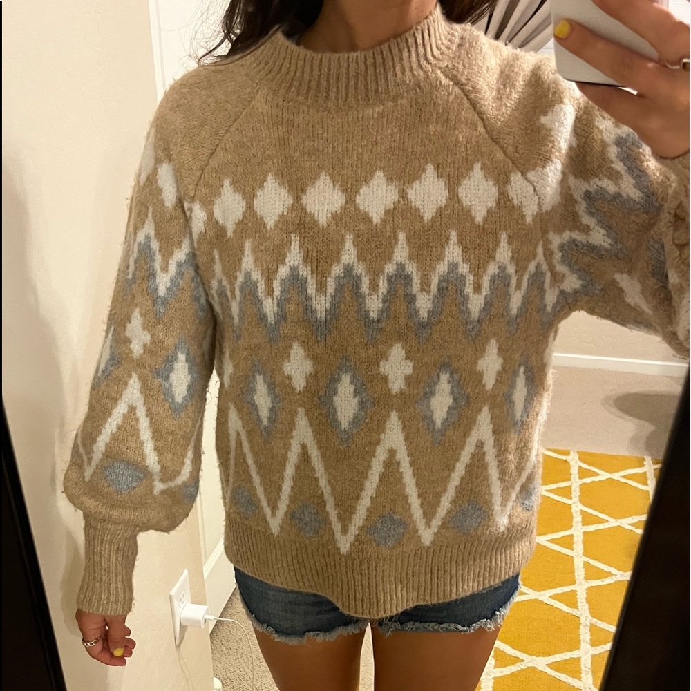 Small. Comfy. Cozy. Sweater. Pull Over. Really soft, no itch!
